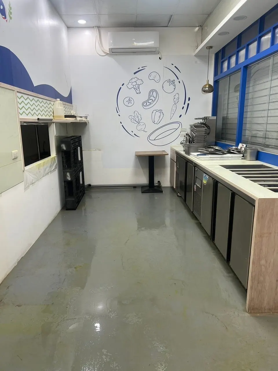 新竹市龍山國小旁雙店面櫃位頂讓