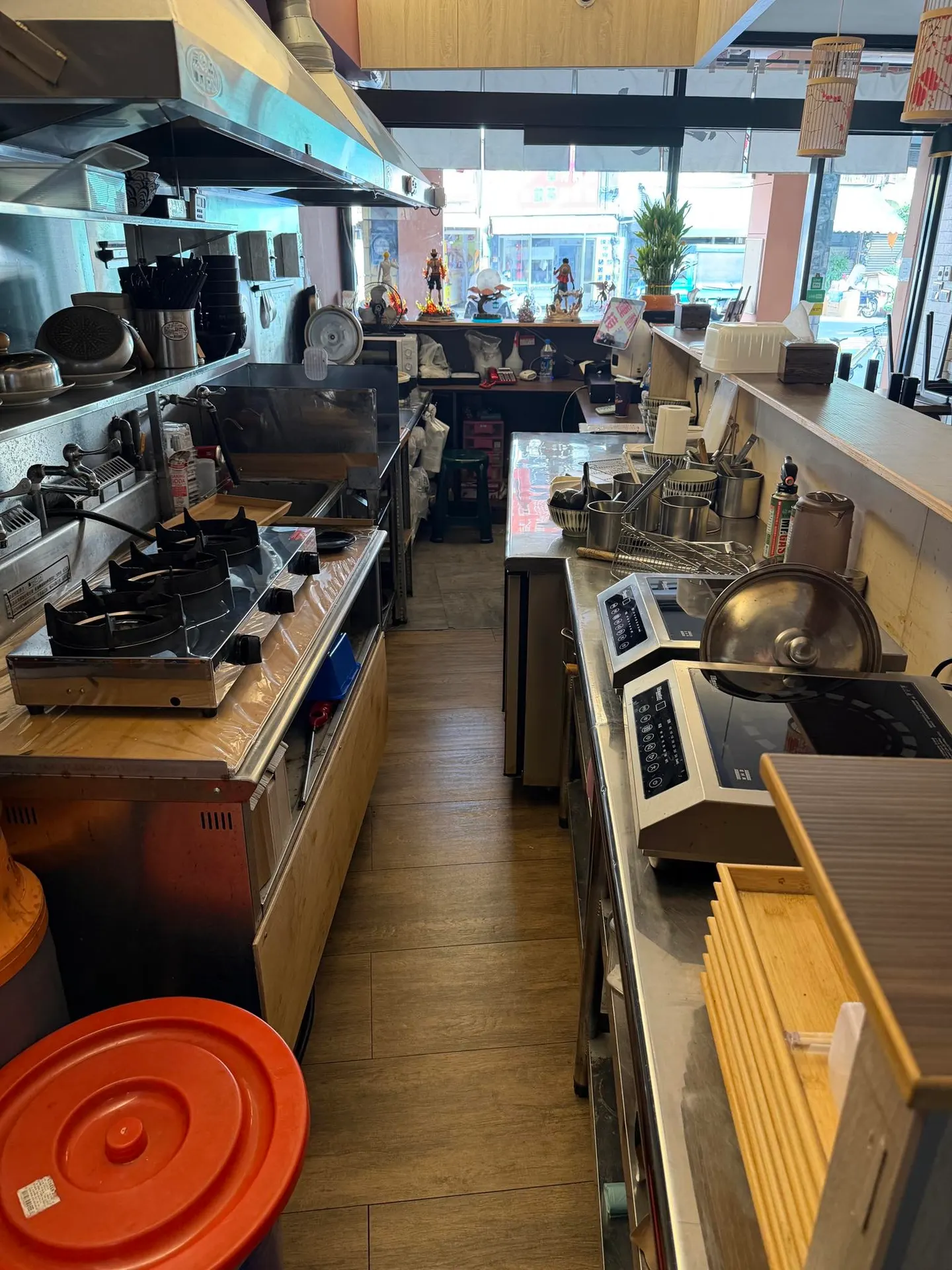 餐飲店面（適合拉麵，輕食類型